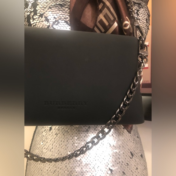 Authentic BURBERRY Remodelled/Restyled Crossbody/ Shoulder/Purse Cosmetic Bag - Picture 3 of 15